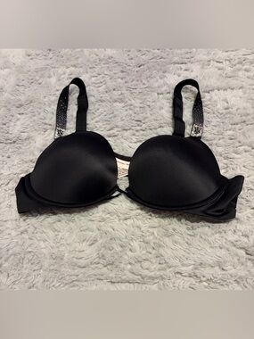 Victoria's Secret Very Sexy Push-Up Bra Rhinestone Straps 38B